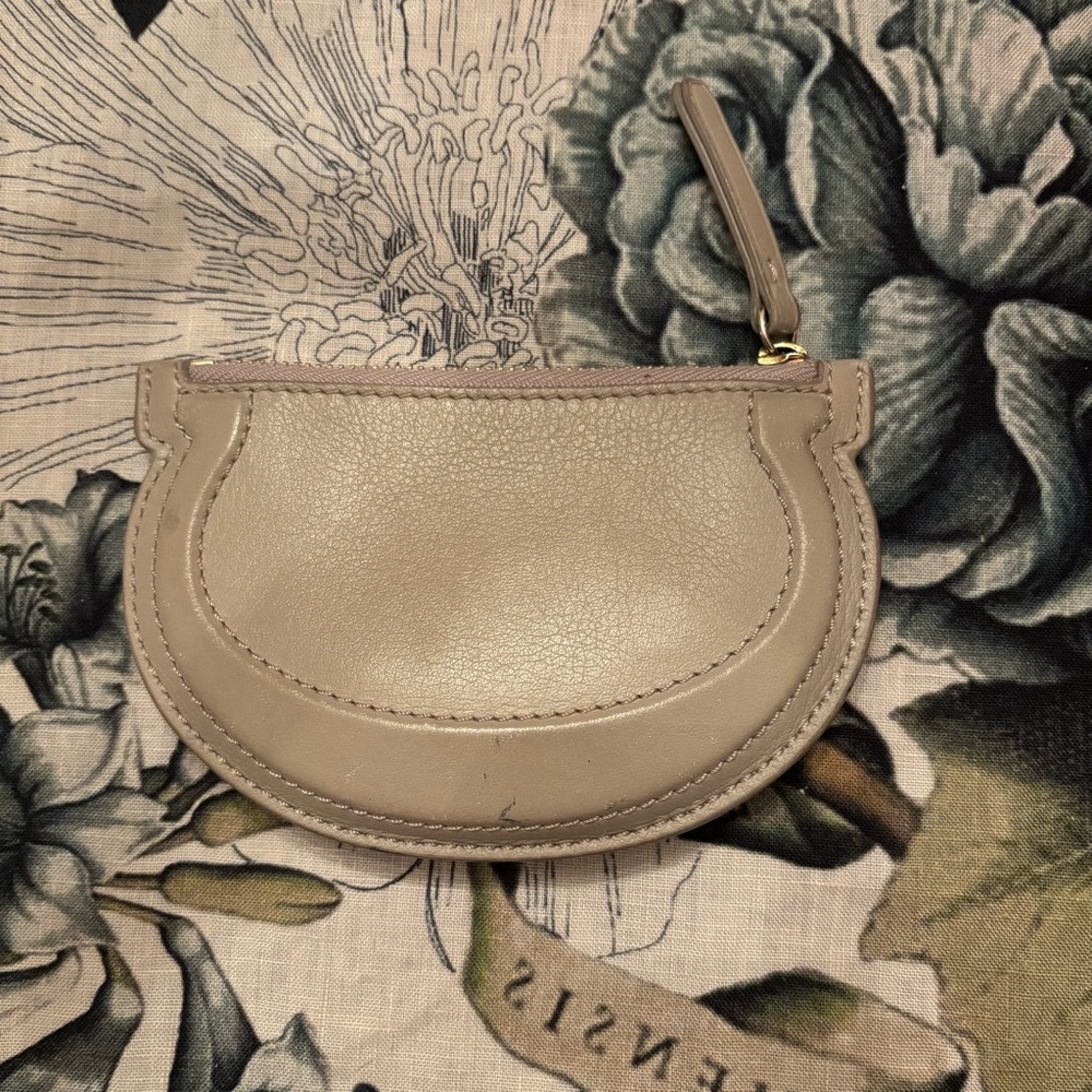 Carolina Herrera Coin Purse Change Purse Leather Creamy Tan with Box